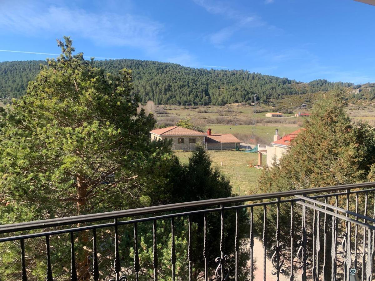 Hotel Restaurante Rio Cuervo Vega del Cadorno Kültér fotó
