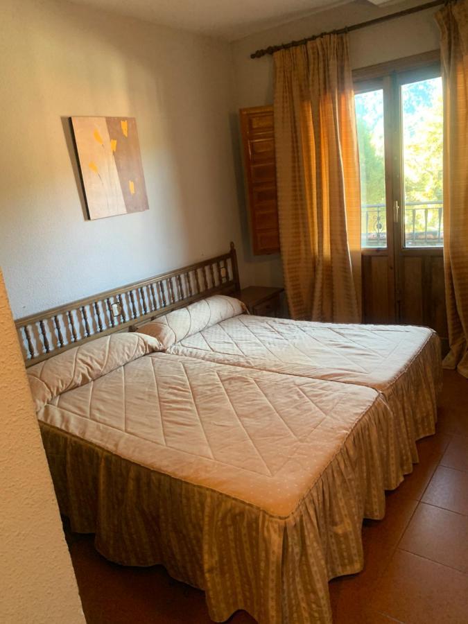 Hotel Restaurante Rio Cuervo Vega del Cadorno Kültér fotó