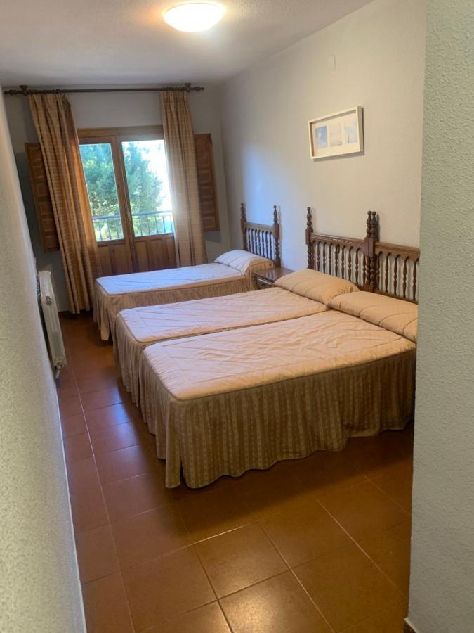 Hotel Restaurante Rio Cuervo Vega del Cadorno Kültér fotó